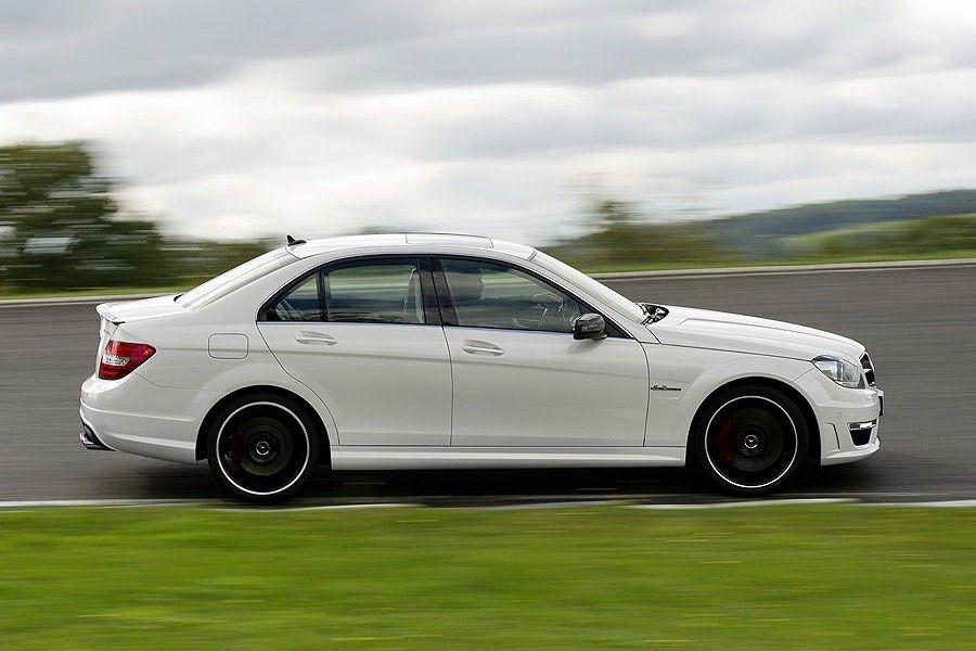  Mercedes-Benz C63 AMG 2012 года  (фото 39 из 40)